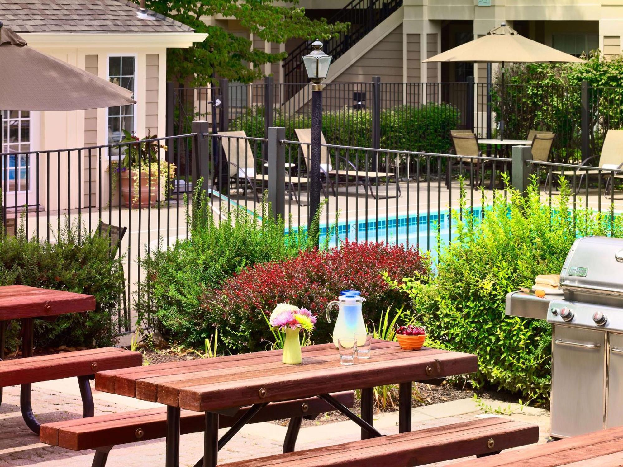 Staybridge Suites Boston - Burlington By Ihg Экстерьер фото